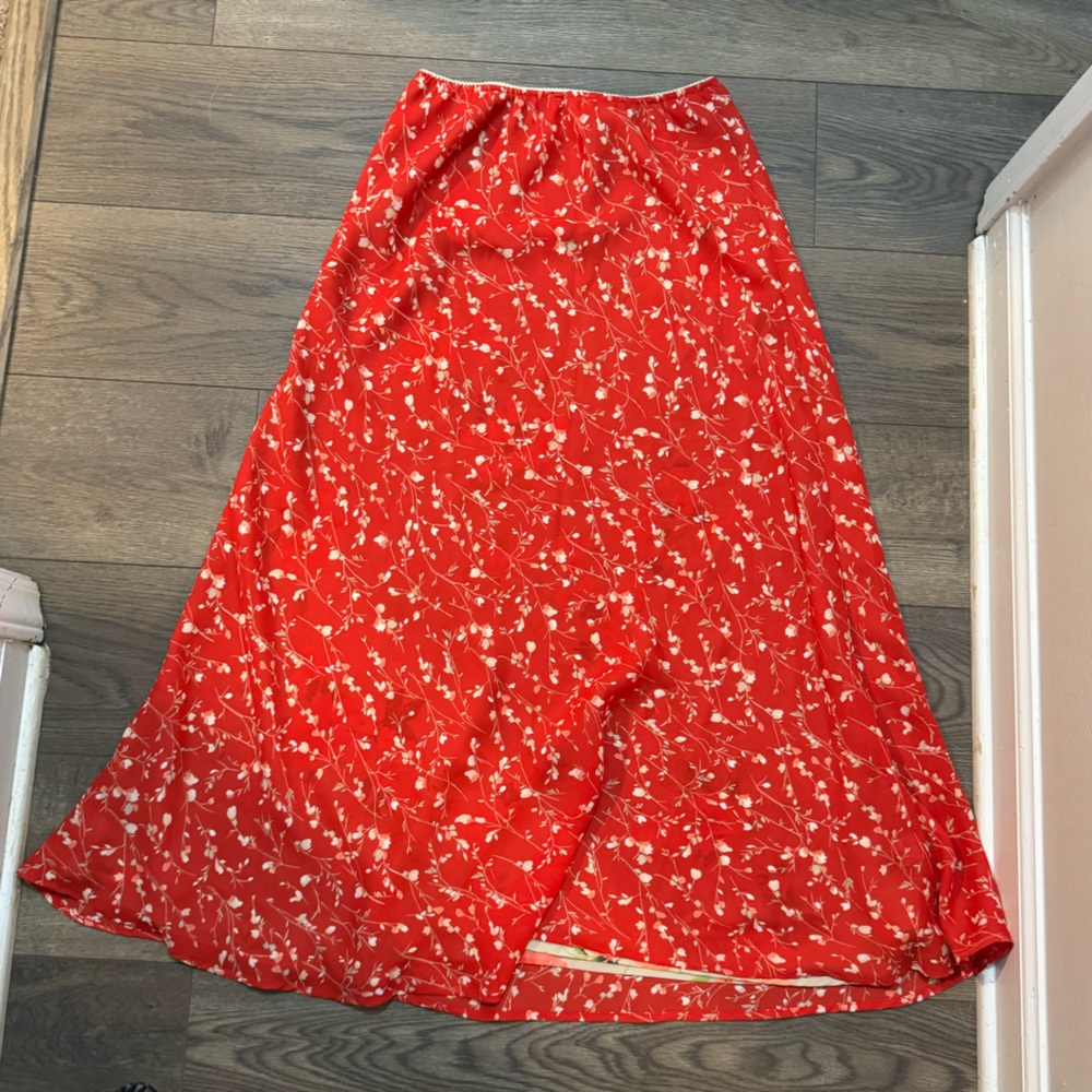Chic Floral Maxi Skirt